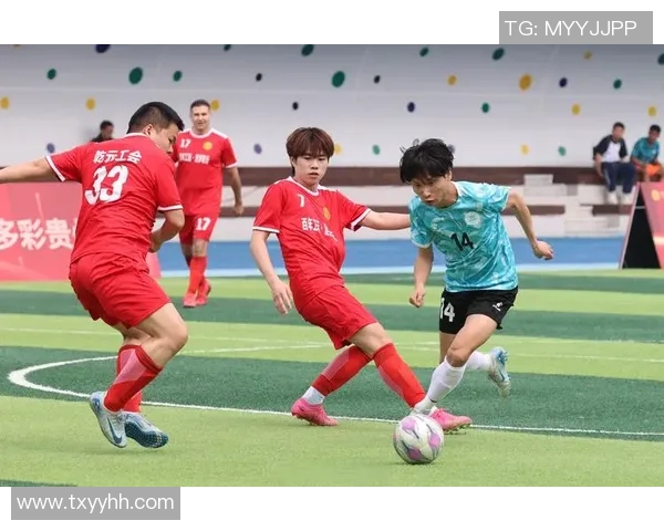 足球明星竖屏游戏视频带你体验真实赛场激情与精彩瞬间的完美结合